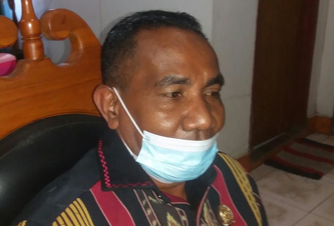 DPRD F;ores Timur, Refocusing APBD, Robertus Rebon Kreta S.Pd