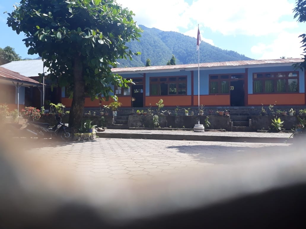 Cipto Keraf, Ganti Rugi Lahan, Maxi Labina, SD Inpres Pohon Bao