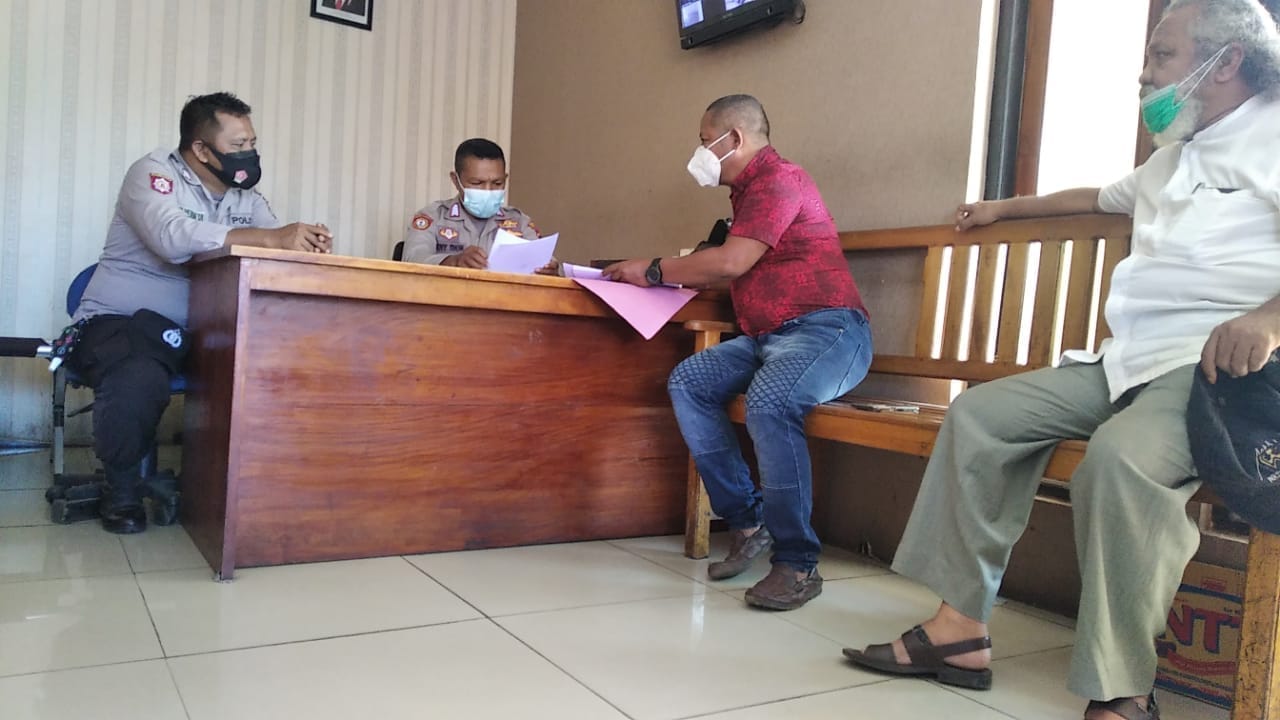 Bachtiar Lamawuran, Tneodorus M. Wungubelen SH