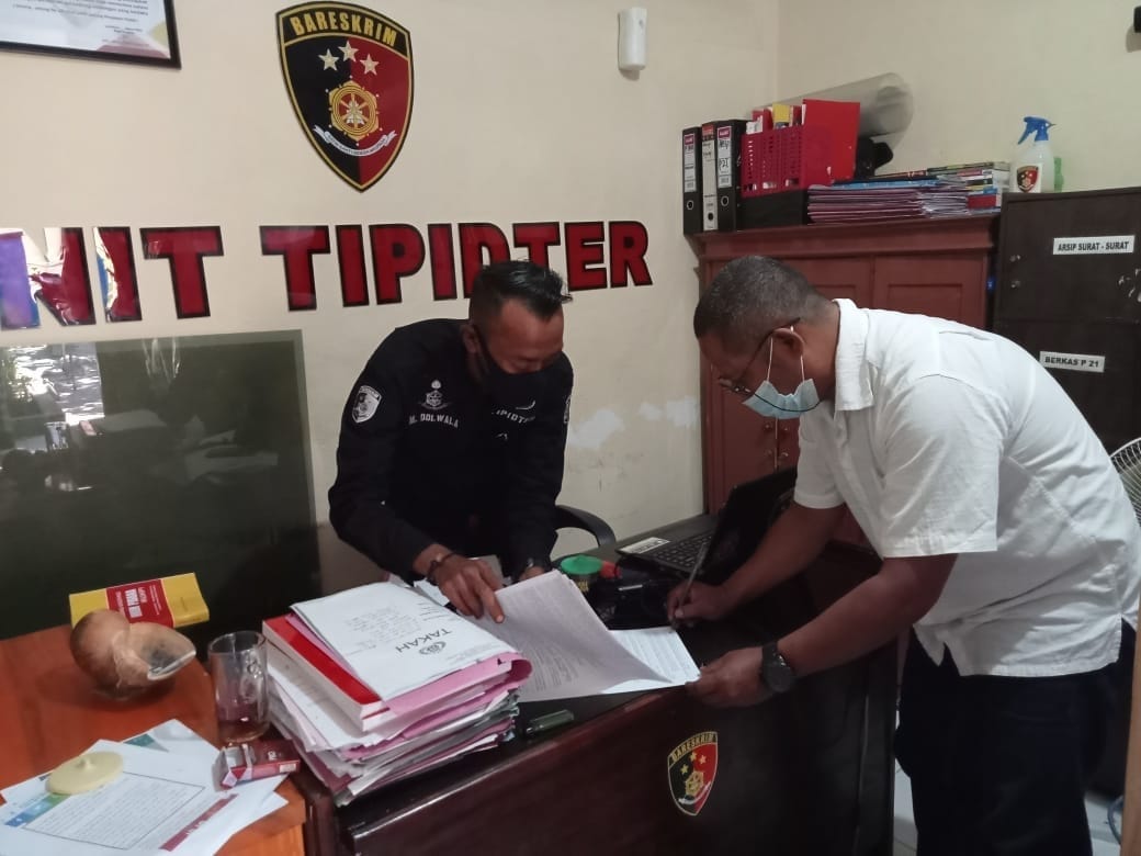 Petrus Pauklus Tadon Kedang, Theodorus M. Wungubelen