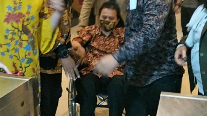 Meme, Roy Suryo, Tersangka