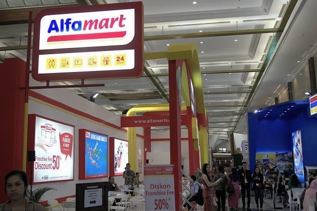 Curi Cokelat, Pegawai Alfamart, Pembeli Naik Mercy, UU ITE