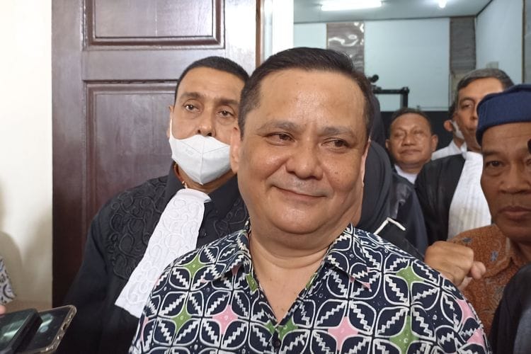 Irjen Napoleon, Kasus Dugaan Penganiayaan, M Kece
