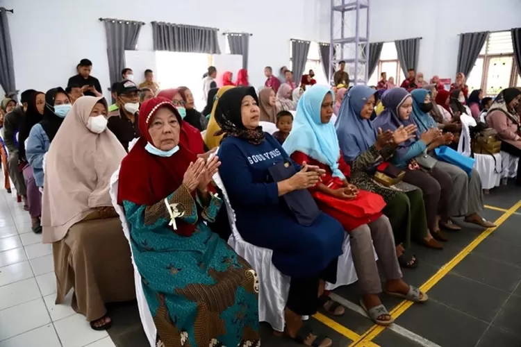 Pencairan bansos, Info bansos, bantuan sosial, Keluarga Penerima Manfaat, KPM, BPNT, Bantuan Pangan Non Tunai, PKH, Program Keluarga Harapan, bansos, BLT, Bantuan Langsung Tunai, MRP, Mitigasi Risiko Pangan, KKS, Kartu Keluarga Sejahtera, cekbansos.kemensos.go.id, Bank Himbara, BRI, BNI, Mandiri, BSI, cara cek bansos, bansos mei 2024