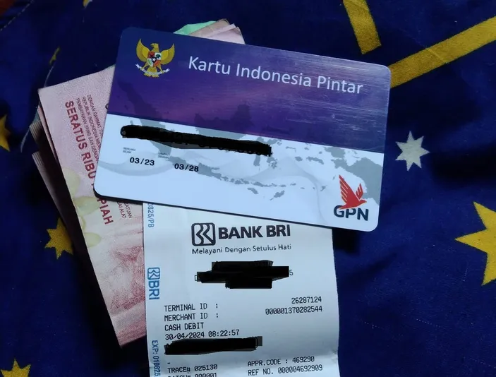 Pencairan BLT PIP Mei 2024, BLT PIP Mei 2024, BLT, PIP, BLT PIP, PIP Kemdikbud, Siswa penerima, Nominal terbaru, Cek penerima, Program Indonesia Pintar, Bank penyalur, Siswa SD, Siswa SMA, Uang tunai, bansos