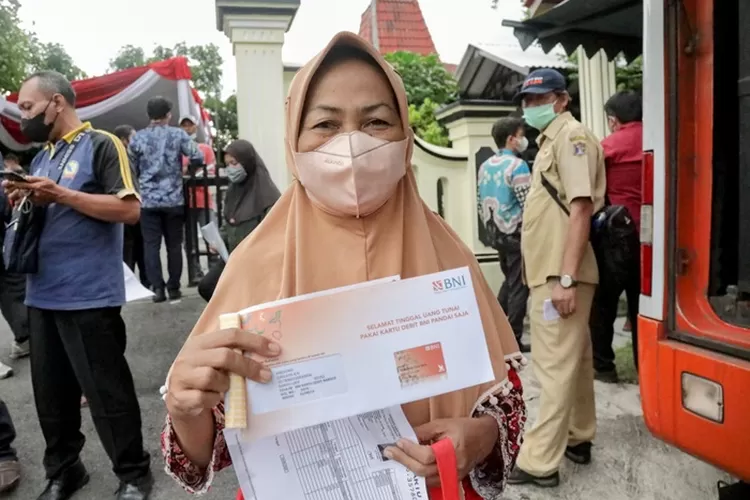 KPM, BPNT, Bansos reguler, Kemensos, Pencairan bansos, PKH, BPNT Tahap 3, KKS, ATM Merah Putih, Bank Himbara, Alokasi Mei-Juni, Penerima bansos, Verifikasi data, DTKS Kemensos RI, Perlindungan sosial, Dana bansos, Progres pencairan, Saldo masuk, SP2D, Pendamping sosial PKH, Status kelayakan, bantuan pangan non tunai