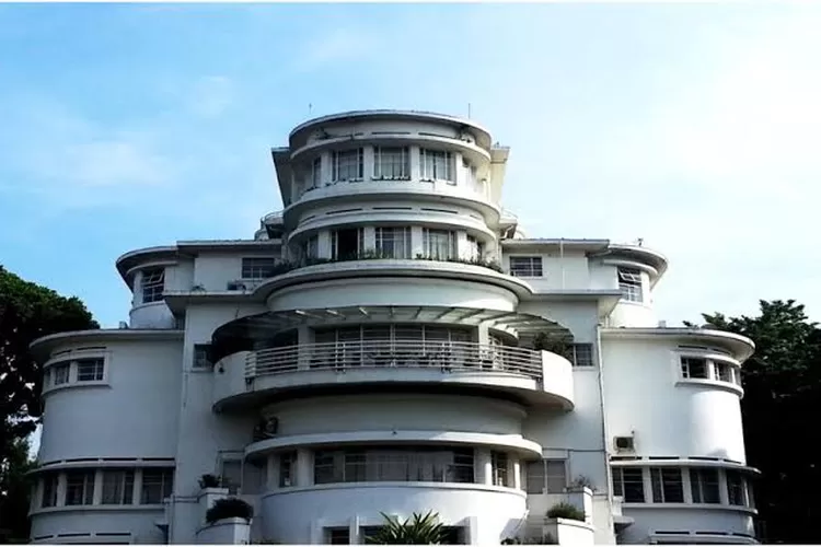 Beasiswa Karya Salemba Empat, KSE UPI, Persyaratan beasiswa, Foto close up, Foto full body, Scan dokumen, Video vlog, Essay beasiswa, beasiswa