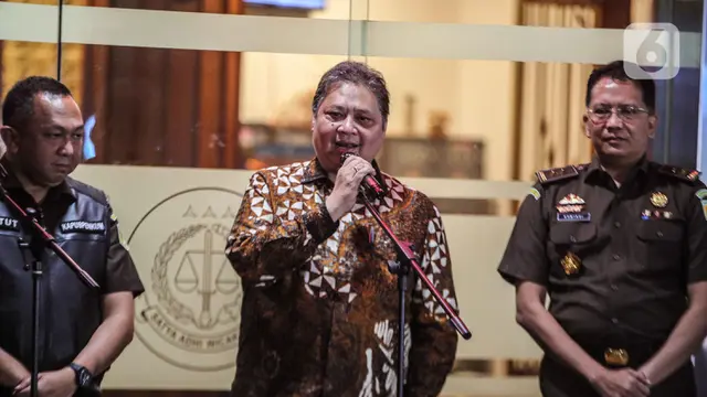 Airlangga, Inklusi Keungan, Menko