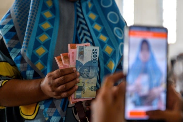 Perbedaan bansos dan pkh