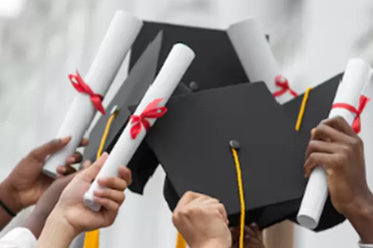 Freepikf-2099287014 bansos, BPNT, Kemensos, KPM, PKH