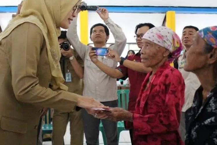 bansos, BPNT, Kemensos, KPM, PKH