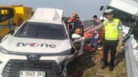 kecelakaan mobil TV One, viral media sosial, kru TV One, Polda Jawa Tengah, korban meninggal, berita kecelakaan, kecelakaan tol Pemalang, informasi kru wartawan, truk box putih, detail kecelakaan