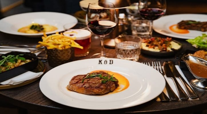 wine bar, bisnis wine, konsep unik, wine tasting, pengalaman eksklusif, wine & food pairing, smart dispenser, rooftop wine bar, wine premium, fleksibilitas bisnis, tema wine bar, peluang bisnis, penghasilan wine, wine social experience, tempat hangout, komunitas wine, suasana santai, wine & jazz, membership wine, restoran wine, wine bar Jakarta