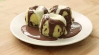 Bolu kukus, ide jualan, resep bolu, bolu susu, bolu vanila choco, sajian enak, jualan cuan, kue kukus, cemilan praktis, taburan choco, bolu lembut, vla cokelat, resep mudah, bolu manis, kue viral