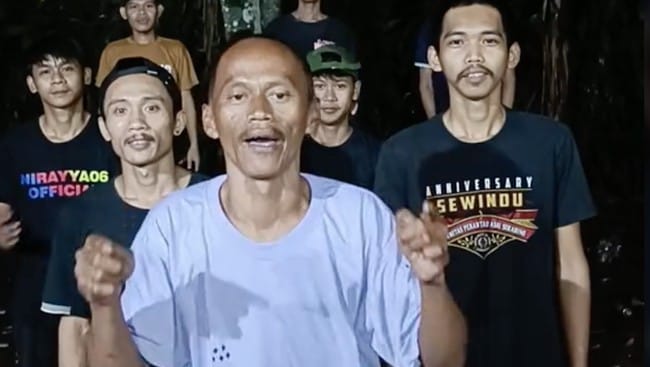 Gunawan Sadbor, promo judi, tersangka judi, live streaming, joget Sadbor, Sukabumi heboh, kampung sepi, klarifikasi Sadbor, promosi online, TikToker viral, kasus judi