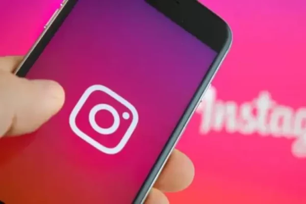 Akun Instagram diretas, cara atasi hack, reset password Instagram, autentikasi dua faktor, lapor akun diretas, verifikasi identitas Instagram, keamanan akun Instagram, fitur bantuan login, password kuat dan aman, hack Instagram 2024.