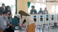 TPS rawan konflik, Bawaslu Bekasi, Pilkada 2024, kecamatan rawan, pemungutan suara, strategi pencegahan, patroli TPS, koordinasi partisipan, data TPS, pengawasan pemilu, posko pengaduan, pemilu Bekasi, edukasi politik, TPS Pondok Gede, Bekasi Barat, Bekasi Utara, Jatiasih.