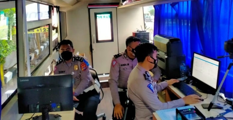 SIM Keliling, Perpanjangan SIM, Jadwal SIM Cimahi, Biaya SIM, SIM A, SIM C, Bandung Barat, SIM Keliling Cimahi, Persyaratan SIM, Proses Perpanjangan SIM, Lokasi SIM Keliling, SIM Baru, SIM C Perpanjangan, SIM A Perpanjangan, Layanan SIM Keliling, Satpas Polres, Foto SIM, Sidik Jari SIM, Verifikasi Data SIM.