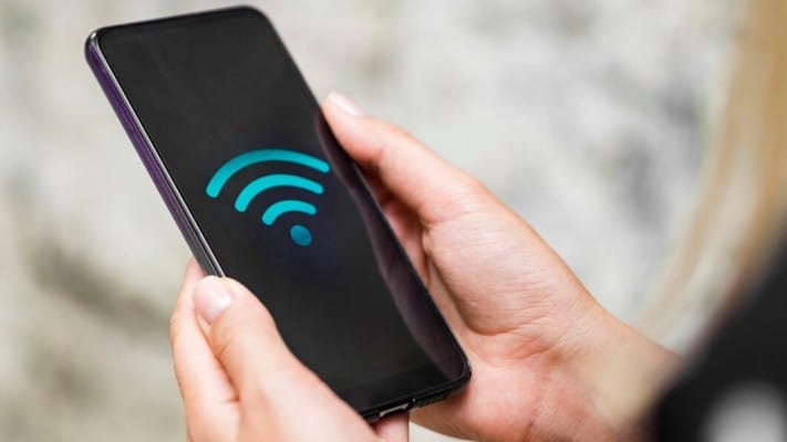 Hotspot Android, iPhone hotspot, kecepatan internet, Wi-Fi 5, Wi-Fi 6, koneksi 5G, perangkat Android, kecepatan hotspot, aplikasi Android, pengaturan hotspot, sinyal data, perangkat terhubung, uji coba hotspot, OpenSignal 2020, stabilitas hotspot, Android vs iPhone, hotspot 5G, performa hotspot, kecepatan unduh, kecepatan unggah.