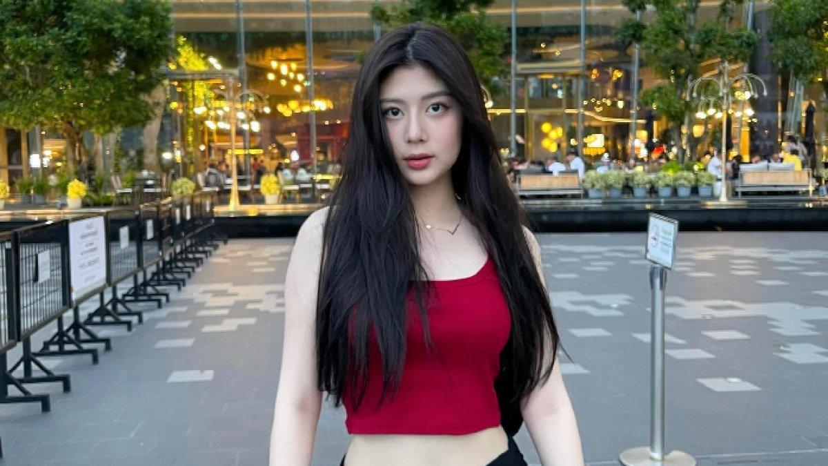 SEBELUM DIHAPUS Foto-Foto Potret Lydia Onic, Gamer dan Influencer Hits yang Tiba-Tiba Viral Karena Video 12 Menit! Lydia Onic, video viral, influencer Indonesia, Onic Esports, Lydia Setiawan, TikTok Lydia, Instagram Lydia, video 12 menit, gosip Lydia, video syur, brand ambassador, gamer Indonesia, Onic Esports brand, video viral 12 menit, Lydia Onic viral, influencer TikTok, Lydia Onic Instagram, video beredar, Lydia Onic klarifikasi, 17 mantan pacar, Lydia Onic news, Lydia Onic Terabox, Link Video, Video Viral, Video Discod, Video Telegram