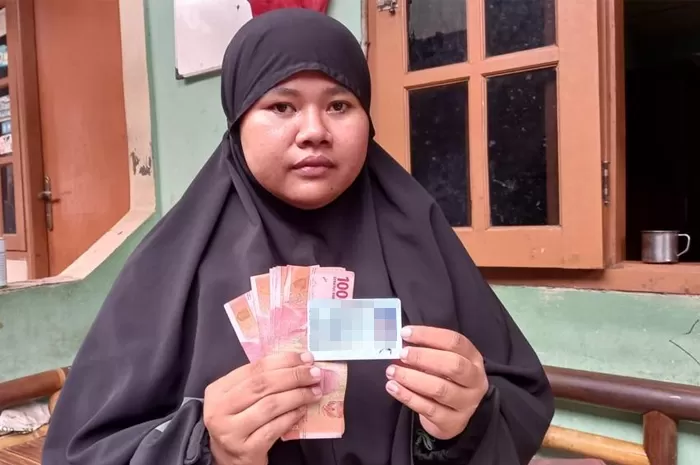 Bansos tidak layak, penerima bansos 2024, kriteria gagal bansos, daftar penerima bansos, syarat bansos cair, aturan bansos terbaru, bansos dicoret kenapa, bansos keluarga ASN, bansos UMK UMP, bansos desa aktif