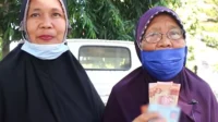 SP2D PKH, Bantuan Sosial, Keluarga Penerima Manfaat, Uang Tunai, Cek Saldo, Kartu Keluarga Sejahtera, Bahan Pangan, BLT Dana Desa, Pencairan Dana, Ketahanan Pangan, Program PKH, Program BPNT, Penerima Manfaat, Tambahan Beras, Pembagian Bantuan, Solusi Penanggulangan Kemiskinan, BPNT, PKH, KPM, Bansos November 2024, BPNT November 2024
