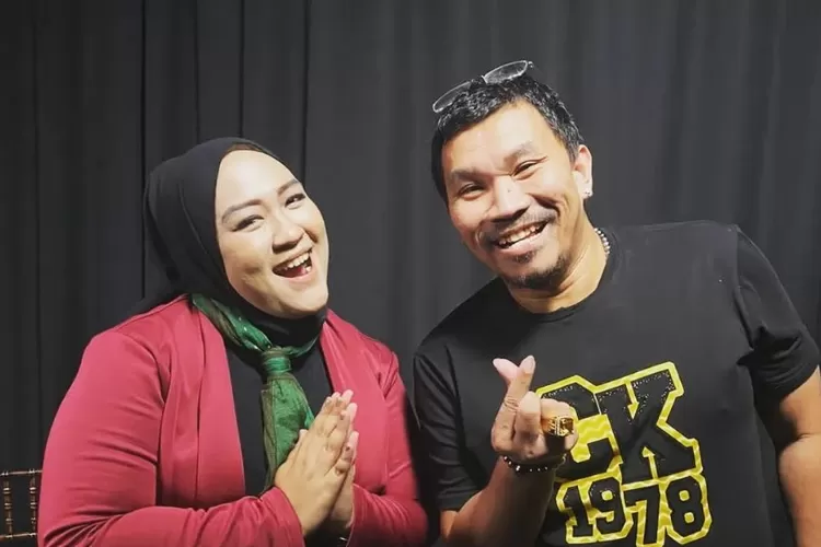 ria puspita, ferry irwandi, Ria Puspita, mantan dukun santet, tantangan Ferry Irwandi, santet viral, YouTuber Ria Puspita, Ferry Irwandi tantangan, umur Ria Puspita, tantangan dukun, Alphard Rp 1 miliar, konten YouTube, Ria Puspita Instagram