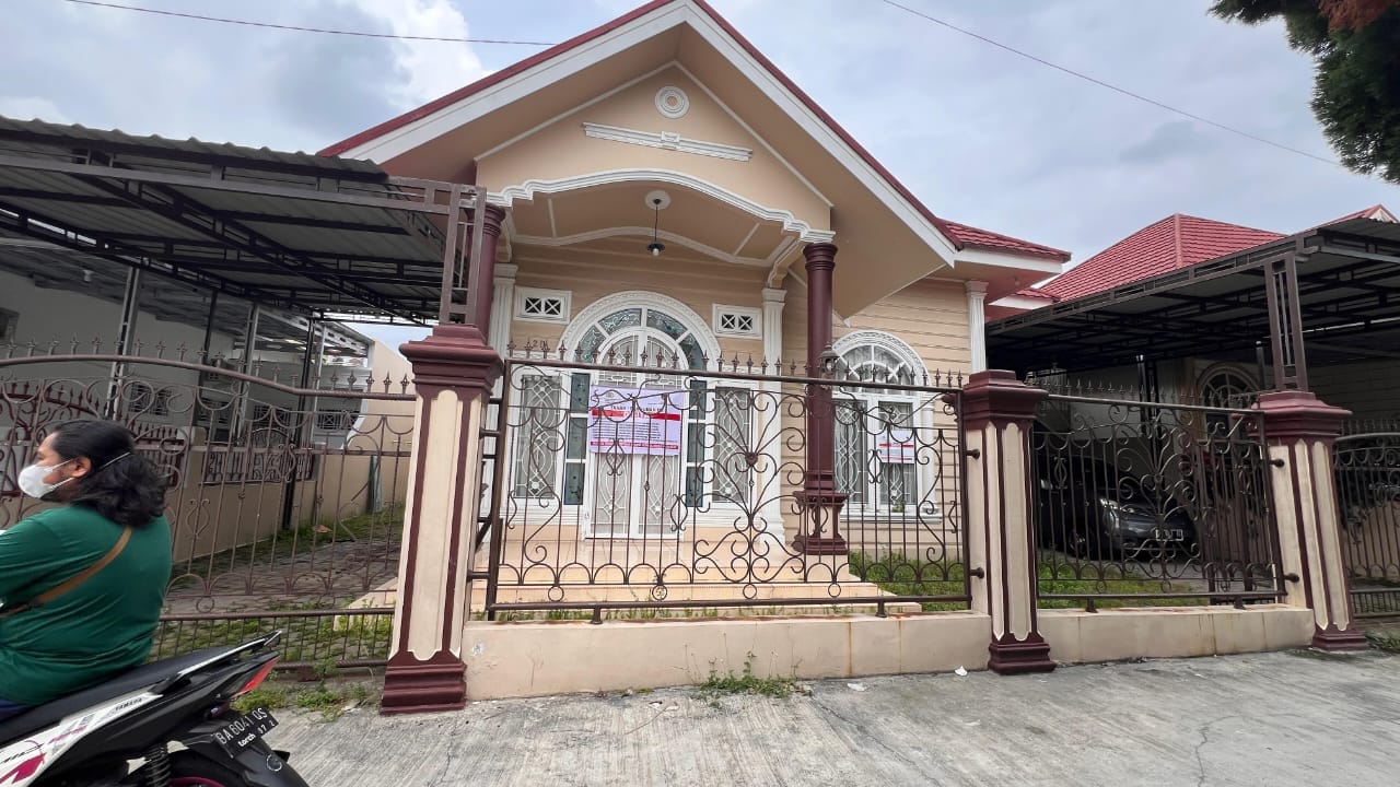 Kejagung Sita Rumah Mewah Riza Chalid di Bogor