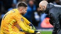 Vicario Cedera, Kiper Tottenham, Patah Pergelangan Kaki, Operasi Vicario, Kemenangan Tottenham, Cedera Parah, Pengganti Vicario, Tottenham Hotspur, Liga Inggris, Fraser Forster, Gawang Bersih, Tim Medis, Liga Europa, Absen Panjang, Penyelamatan Vicario.