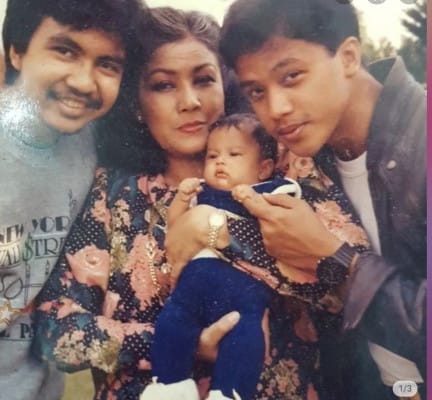 Rahayu Effendi, Dede Yusuf, artis Indonesia, film legendaris, Tante Mira, Warkop DKI, Pilihan Hati, FFI 1975, penghargaan Lifetime Achievement, RS MMC Jakarta, cucu Kaneishia, momen duka, karier seni, single parent, nenek penyayang, keluarga bahagia, peran Tante Mira, Siti Rahayu, film Indonesia, duka cita, kehidupan Rahayu Effendi.