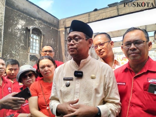 Pilkada Depok 2024, Imam Budi Hartono, Ririn Farabi Arafiq, Supian Suri, Chandra Rahmansyah, Voxpol Center, hasil survei, elektabilitas, calon Wali Kota Depok, pengalaman kerja, margin of error, tingkat kesukaan, pemilihan Wali Kota
