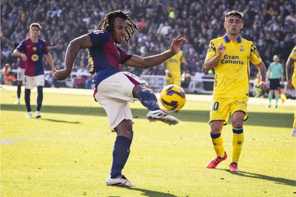 Las Palmas menang, Barcelona kalah - Liga Spanyol 2024 - Gol Fabio Silva - Sandro Ramirez cetak gol - Drama Liga Spanyol - Klasemen sementara Barcelona - Persaingan Real Madrid - Kekalahan tiga laga - Gol jarak jauh Rapinha - Hansi Flick Barcelona.
