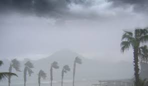 berapa lama hujan, oahu hawaii, hujan terlama, pulau Oahu, Hawaii hujan, rekor hujan, fenomena hujan, angin pasat, cuaca ekstrem, hujan terus, rekor dunia, pegunungan Hawaii, hawa dingin, uap air, hujan orografis, iklim Oahu, rekor cuaca, musim hujan