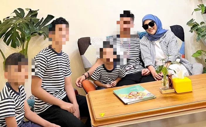 heboh selebgram arie riyanthie Arie Riyanthie, suami selingkuh, Murottal keras, hubungan terlarang, video mesum, rumah tangga hancur, selebgram drama, bukti chat, pernikahan bermasalah, selebgram arie riyanthie, Arie Rieyanthie, suami selingkuh, Bimo Aryo Tejo, Maela Asila, video CCTV, umroh, bukti chat, anak tahu, perceraian, drama selebgram