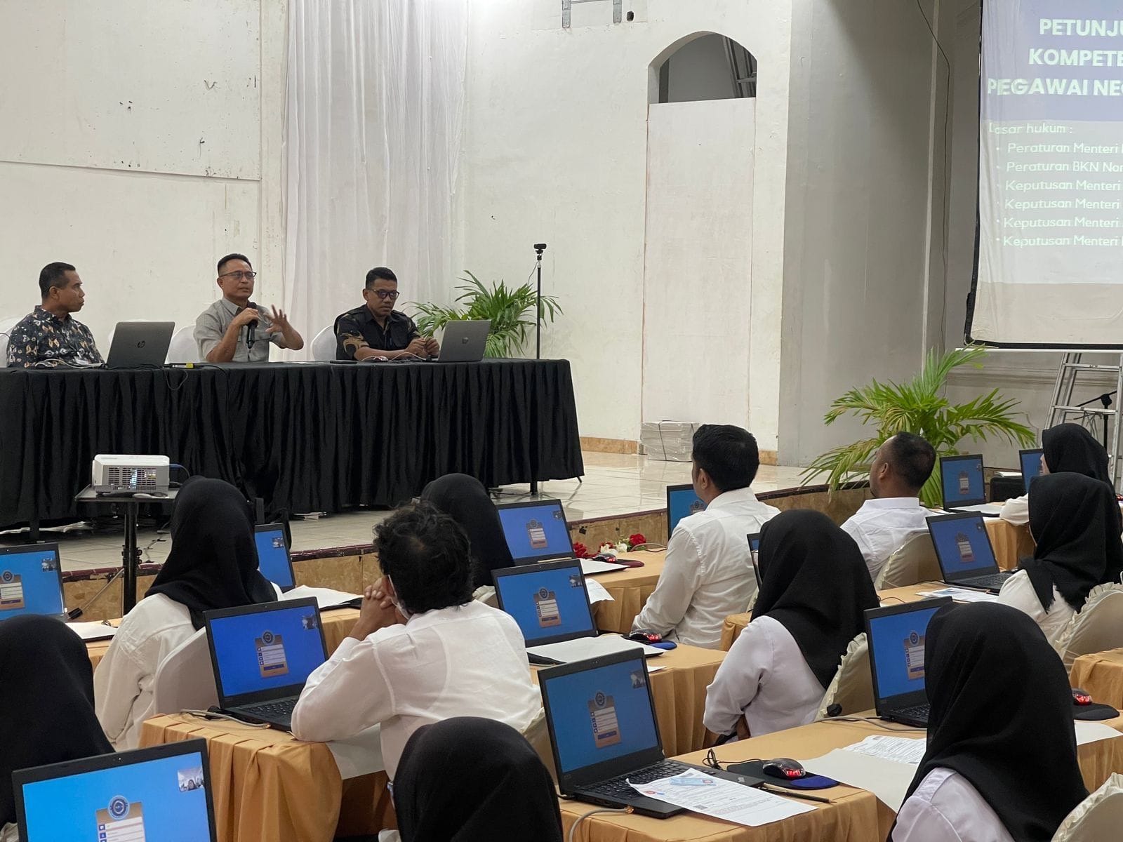 jadwal seleksi pppk, PPPK 2024, jadwal seleksi, lokasi ujian, dokumen wajib, aturan pakaian, persiapan ujian, tes kompetensi PPPK, tips seleksi PPPK