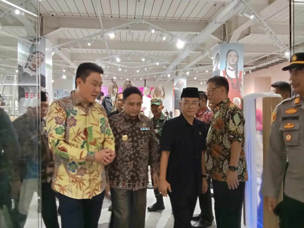 Karang Indah Mall, Mall 24 Jam, Mall Kekinian Lampung, Belanja Modern Lampung, Mall Bandar Lampung, Restoran Kekinian Lampung, Ikon Baru Lampung, Ekonomi Lampung, Mall Operasional 24 Jam, Pusat Belanja Lampung