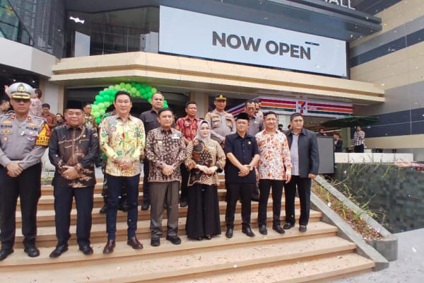 Karang Indah Mall, Mall 24 Jam, Mall Kekinian Lampung, Belanja Modern Lampung, Mall Bandar Lampung, Restoran Kekinian Lampung, Ikon Baru Lampung, Ekonomi Lampung, Mall Operasional 24 Jam, Pusat Belanja Lampung