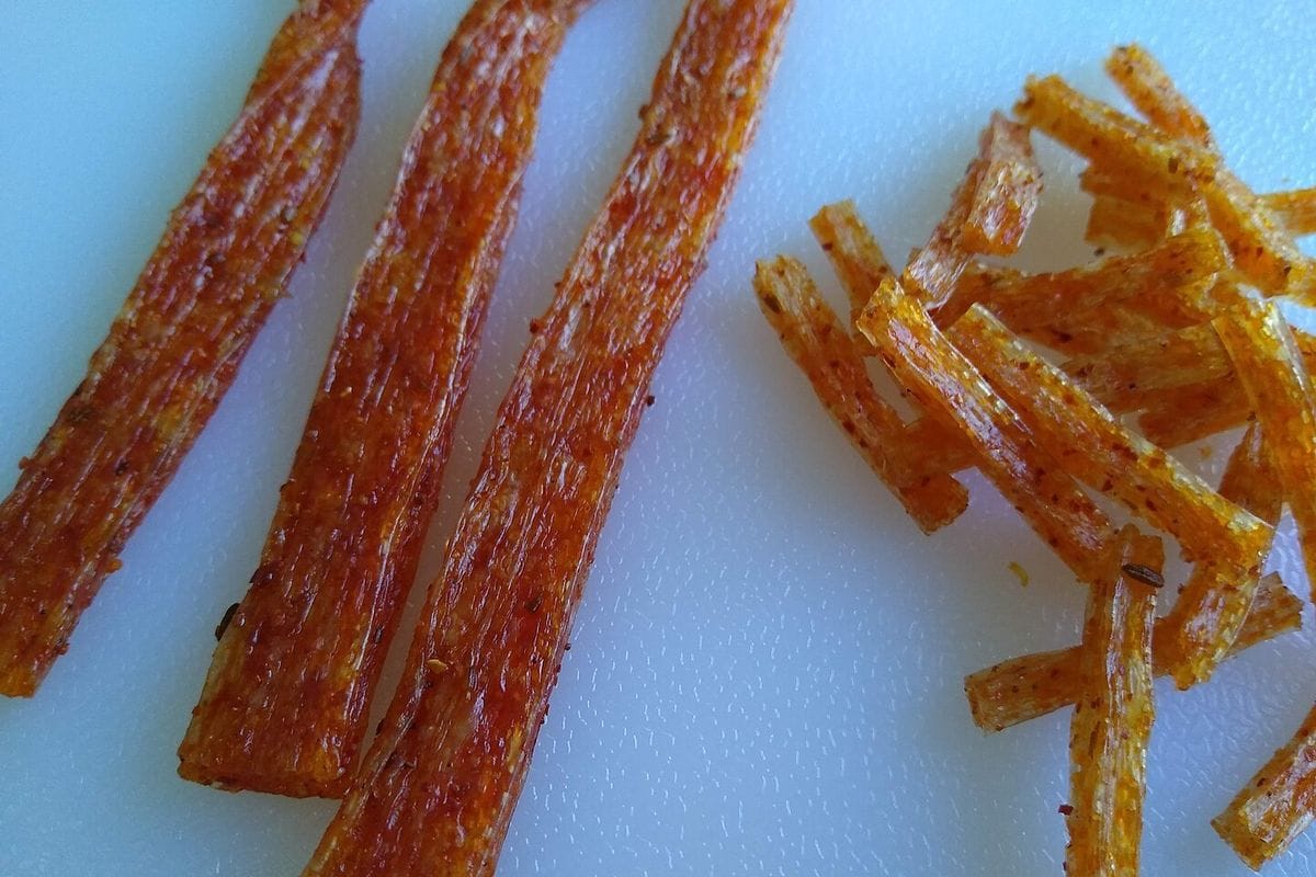 keracunan latiao, Latiao berbahaya, BPOM larang Latiao, keracunan makanan, Bacillus cereus, jajanan asal China, YLKI