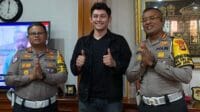Lachlan Gibson viral, curhat polisi arogan, insiden motor SCBD, aktor muda Indonesia, Tourism Ambassador DKI, kasus viral polisi, Bad Boys Crazy Girls, CMO Kalijaga.id, Abang None Jakarta, kritik oknum polisi, Lachlan Gibson