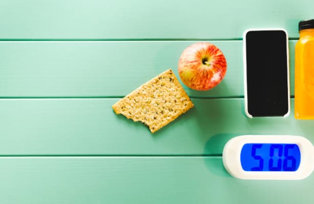 diabetes di indonesia, gaya hidup sehat, kontrol gula darah, penyebab diabetes, makan manis, diabetes gestasional, komplikasi diabetes, kesehatan kulit, madu diabetes, penderita diabetes, kesehatan mental, gula darah tinggi, pola makan sehat, infeksi kulit, karbohidrat tinggi, obesitas dan diabetes, mencegah diabetes