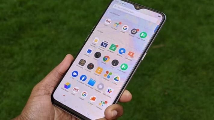 privasi ponsel, cara menghindari pelacakan, matikan GPS, mode pesawat, aplikasi keamanan, batasi izin aplikasi, VPN, pelacakan lokasi, keamanan perangkat, proteksi data, aplikasi pelacak, keamanan internet, melindungi privasi, sembunyikan lokasi, cara aman, privasi online, pelacakan IP, fitur keamanan, setting HP aman.