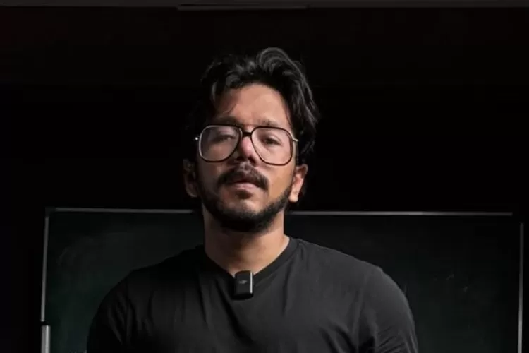 ria puspita ferry irwandi, Tantangan Ferry Irwandi, Ria Puspita santet, drama santet viral, Ferry Irwandi YouTube, dukun Yogyakarta, tantangan santet 1 miliar, Malaka Project, Ferry Irwandi vs Ria Puspita, video santet gagal, ultimatum Ferry Irwandi, santet dan logika, konflik Ria Puspita, santet media sosial, Ferry Irwandi tantang dukun, Ria Puspita permintaan maaf, viral tantangan santet