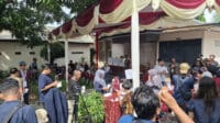 Dharma Pongrekun TPS Lebak Bulus, Jakarta Selatan, Pilkada 2024, hak pilih, calon gubernur, Kun Wardana Abyoto, TPS 30, DPT Jakarta, pemilih tetap, Cilandak, Jagakarsa, Ciganjur, nuansa merah putih, KPPS.