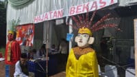 serangan fajar, pria tertangkap, Bawaslu Tangerang, Desa Daru, Kecamatan Jambe, paslon 01, uang Rp25 ribu, pelanggaran Pilkada, pembagian uang, gambar paslon, Kabupaten Tangerang, kampanye ilegal, Mad Romli Irvansyah