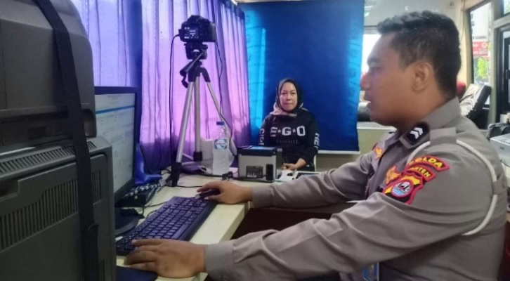 Perpanjangan SIM, SIM Keliling, Dago Plaza, ITC Kebon Kelapa, Metro Indah Mall, Mall Pelayanan Publik, cek kesehatan, tes psikologi, biaya perpanjangan SIM, SIM A, SIM C, jadwal SIM Keliling, KTP asli, syarat SIM, surat sehat, dokumen lengkap.