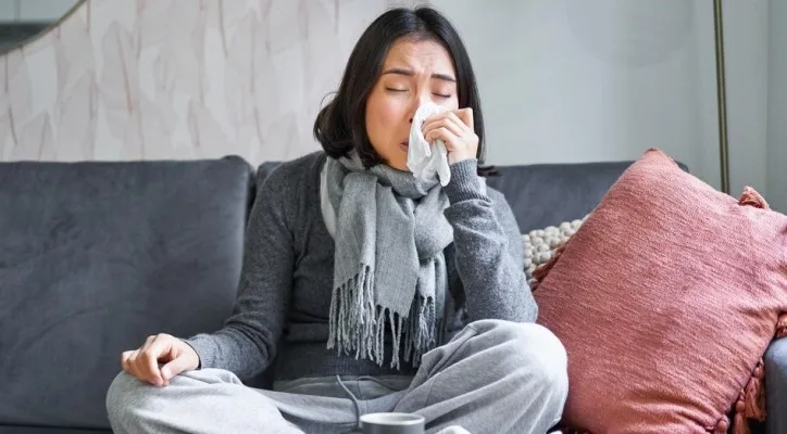 Musim hujan, penyakit musim hujan, leptospirosis, flu, pencegahan flu, diare, tipes, demam berdarah, gejala demam berdarah, makanan sehat, cuci tangan, olahraga musim hujan.