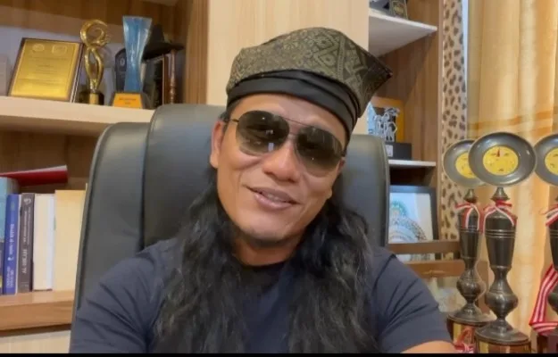 Gus Miftah, video viral, pedagang es, kata kasar, klarifikasi Gus Miftah, kritikan netizen, kajian Magelang, sikap Gus Miftah, kebaikan dan kesalahan, komentar netizen, ulama Indonesia