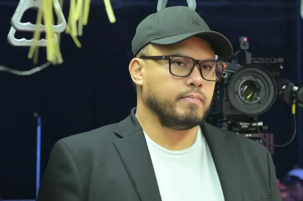 kontroversi Gus Miftah, desakan copot jabatan, publik figur kritik, petisi online, Joko Anwar kecam, Prabowo Subianto, keteladanan Indonesia, merendahkan sesama, komentar netizen, kelakuan wajar, pencopotan Gus Miftah