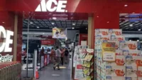 ace hardware, ace hardware indonesia, pamit ace hardware, ace hardware tutup, ace hardware rebranding, aspirasi hidup indonesia, ace hardware 2025, logo ace hardware, perubahan ace hardware, bisnis ritel indonesia, toko baru ace hardware, identitas baru ace hardware, laba bersih ace hardware, ace hardware mall, ace hardware indonesia rebranding, toko ritel aspirasi hidup, ace hardware bangkrut