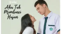 Aku Tak Membenci Hujan, Nonton Episode 4, Serial Drama Indonesia, Drama Penuh Makna, Karakter Launa Karang, Gangguan Mental, Perjuangan Cinta, VIU Indonesia Streaming, Pesan Moral Drama, Kepribadian Ganda, Konflik Batin Karang, Kisah Cinta Rumit, Unlimited Production, Isu Kesehatan Mental, Launa dan Karang, Episode Baru VIU, Drama Penuh Inspirasi, Link Nonton Gratis, Kisah Karakter Mendalam, Karang dan Launa